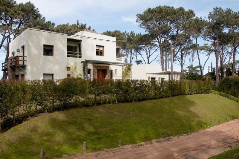Excelente casa en alquiler en La Barra con piscina climatizada